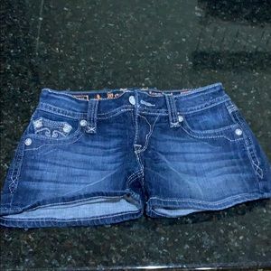 Rock revival stretch shorts